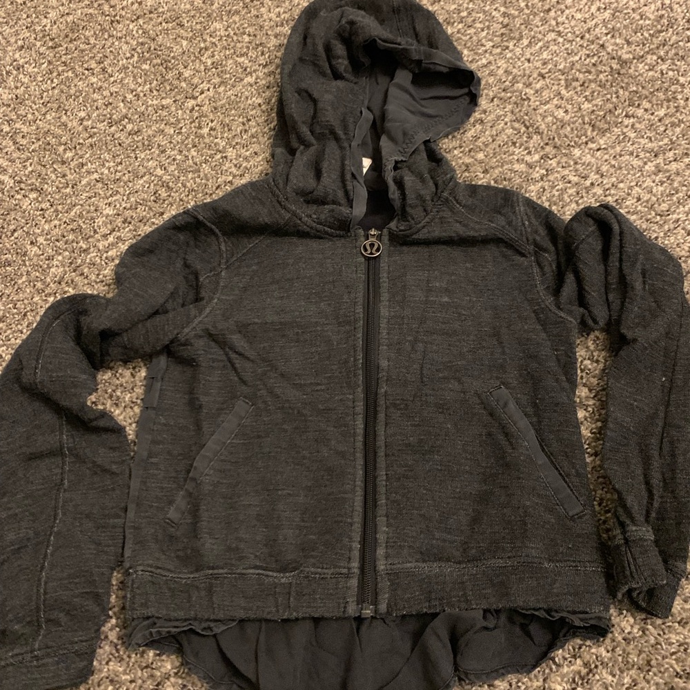 lululemon grey sweater size 4 super cute back detail